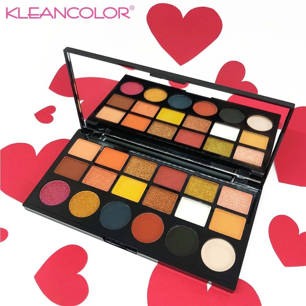 Eye Shadow Makeup Love Palette